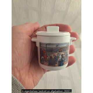 Suikerpotje met stoomtrein en mensen, porselein D7xH8cm