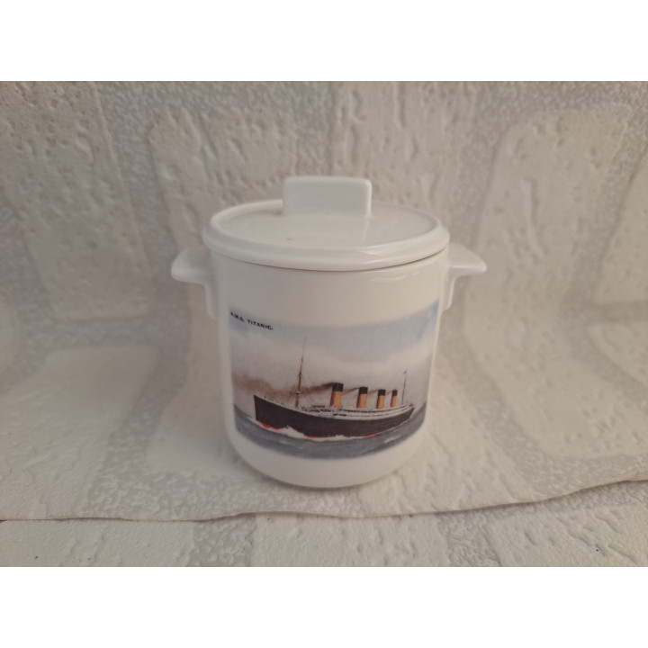 Suikerpotje met passagiersschip Titanic, porselein D7xH8cm - handgemaakt