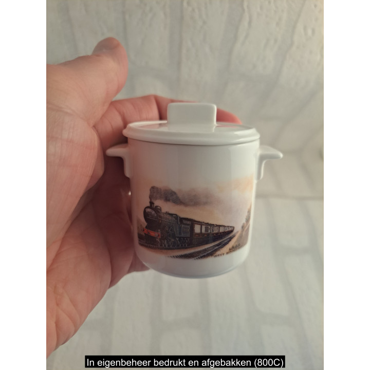 Suikerpotje met LNER stoomtrein, porselein D7xH8cm