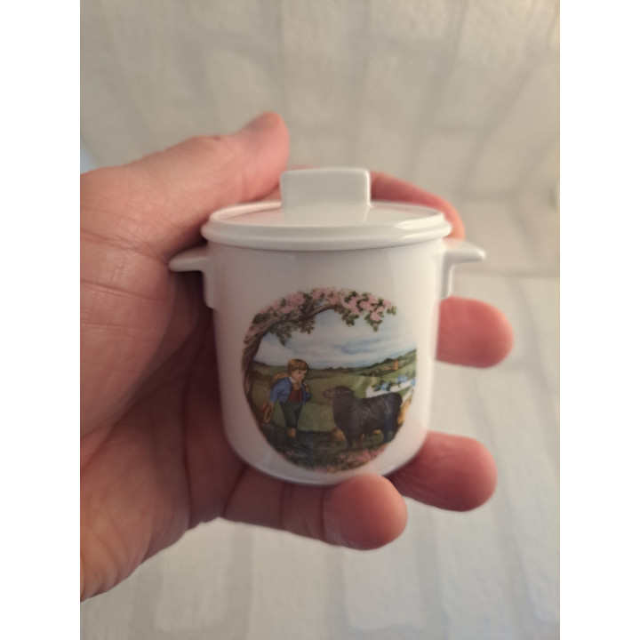 Suikerpotje van porselein met jongetje en schaap B7xH8cm - handgemaakt