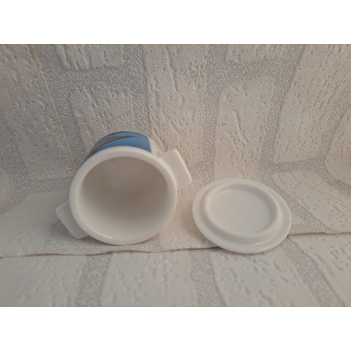 Suikerpotje van porselein met zwemmende dolfijnen B7xH8cm - handgemaakt