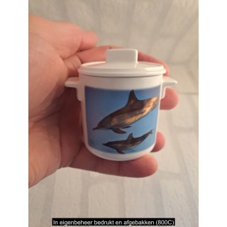 Suikerpotje van porselein met zwemmende dolfijnen B7xH8cm
