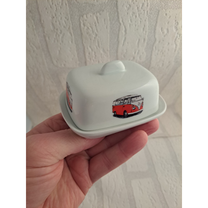 Botervloot met rode Volkswagen bus, porselein 8.5x10.5x5cm - handgemaakt