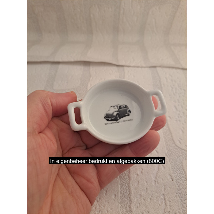 Amuseschaaltje met Volkswagen Prototype, Porselein 8.5x6x2cm