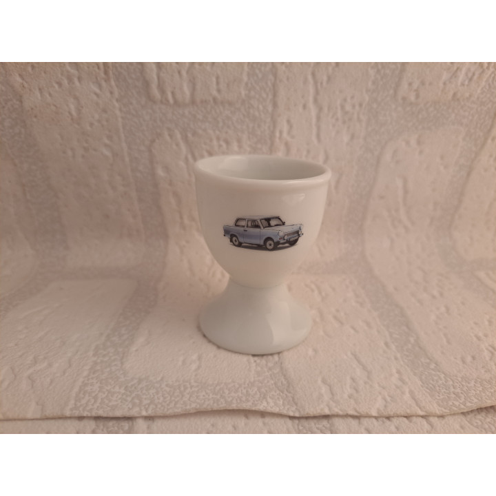 Eierdopje van porselein met lichtblauwe Trabant 601 tekening - handgemaakt