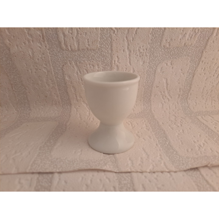 Eierdopje van porselein met lichtblauwe Trabant 601 tekening - handgemaakt