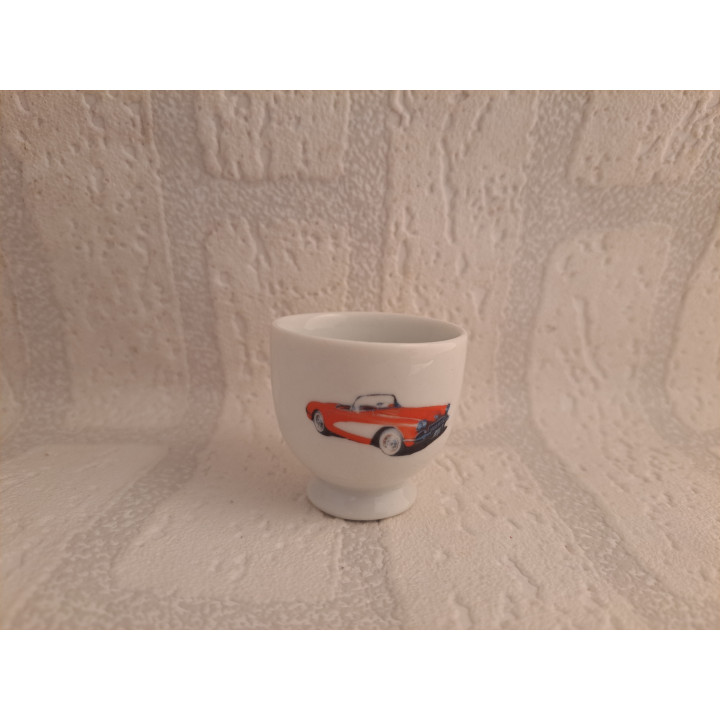 Eierdopje van porselein met rode Chevrolet Corvette C1 tekening - handgemaakt
