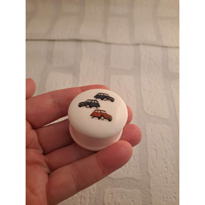 Pillendoosje met drie Citroen 2CV, porselein D4.5xH2.5cm - handgemaakt