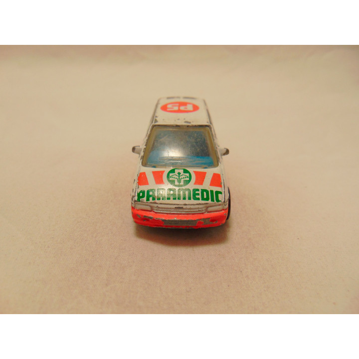 Nissan Prairie Ambulance Matchbox wit