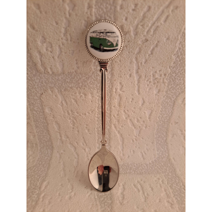 Theelepeltje met groene Volkswagen bus, porselein en metaal  - Verzamelobject