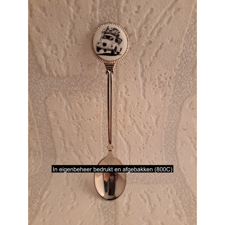 Metaal thee-koffie lepeltje zwart Volkswagen kever op het porselein rondje