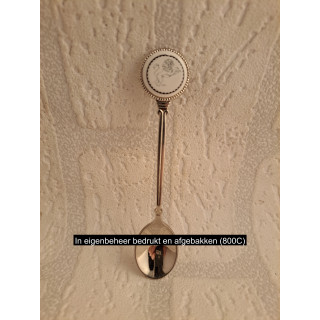 Metaal theelepeltje sterrenbeeld leeuw op porselein rondje