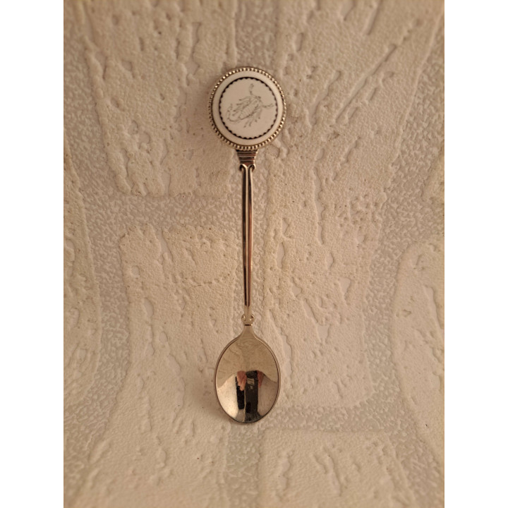 Metaal theelepeltje sterrenbeeld schorpioen op porselein rondje - Verzamelobject