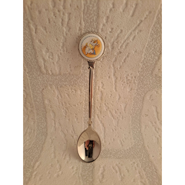 Metaal theelepeltje sterrenbeeld waterman in kleur op porselein rondje - Verzamelobject