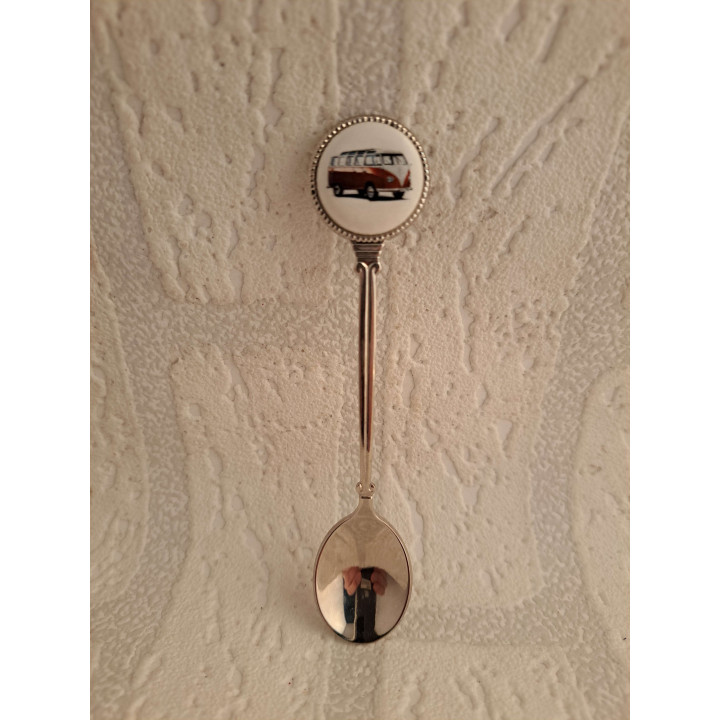 Theelepeltje met Volkswagen Simba bus, porselein en metaal - Verzamelobject