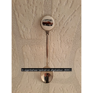 Theelepeltje met Volkswagen Simba bus, porselein en metaal