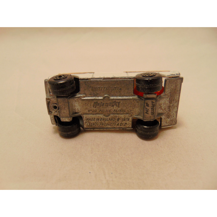 Range Rover 1975 politie Matchbox wit