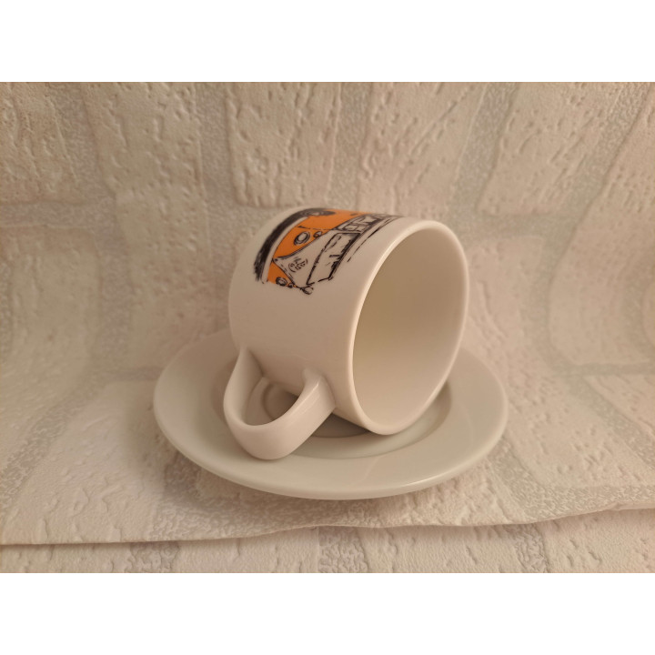 Kop en schotel met oranje Volkswagen bus, porselein D7xH7cm - handgemaakt