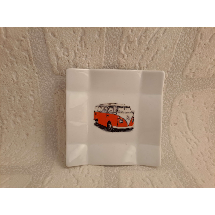 Amuse schaaltje met rode Volkswagen bus 8x8x1.5cm - handgemaakt
