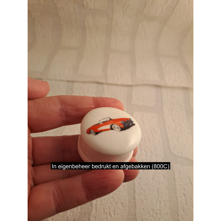 Pillendoosje Chevrolet Corvette C1, porselein D4.5xH2.5cm