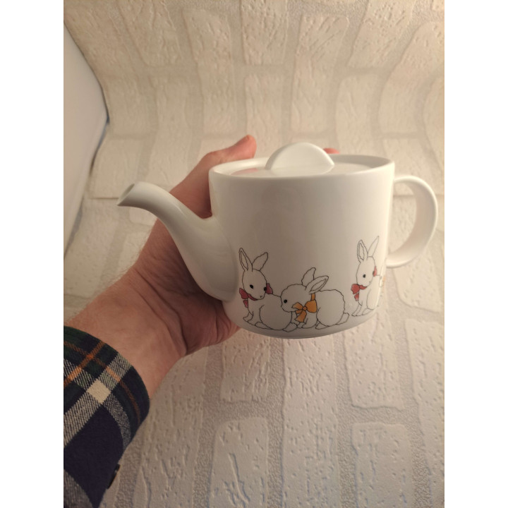 Theepot koffiepot van Arcoroc met konijnen tekening - handgemaakt
