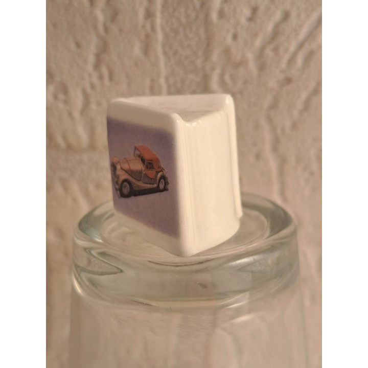 Boekje met Morgan Plus 8 softtop, porselein 2.5x2.5x2.5cm - handgemaakt