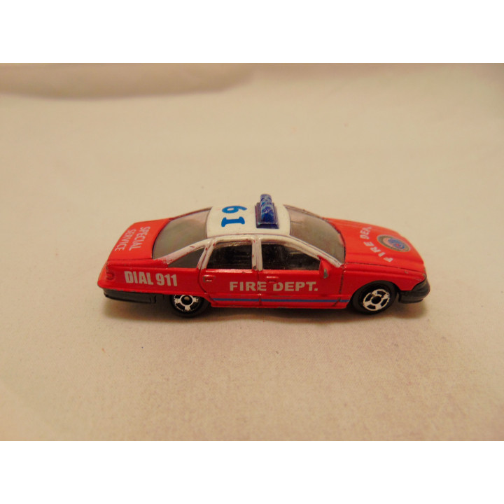 Chevrolet Caprice Brandweer Fire Dept 1:64 Welly rood