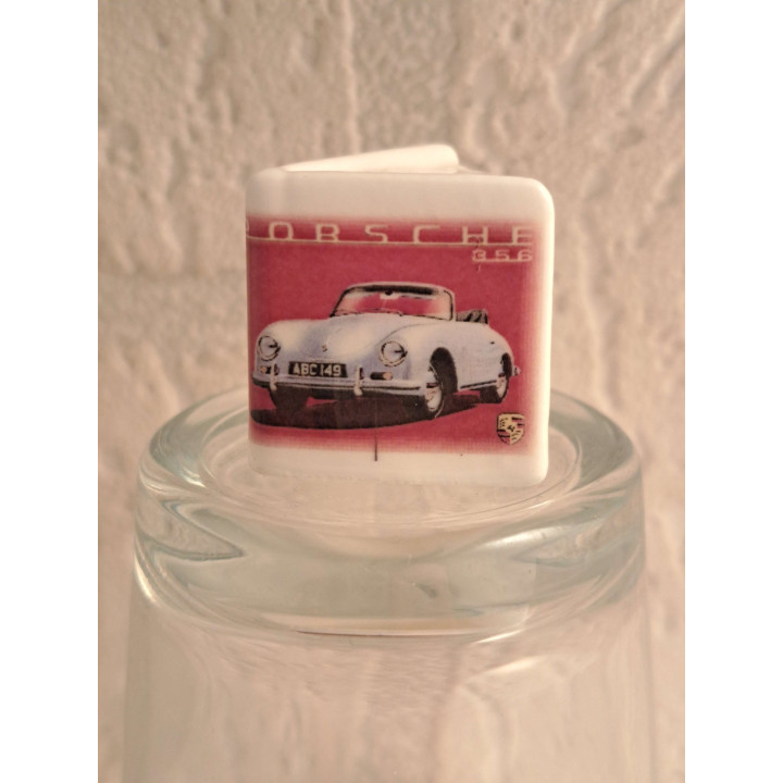 Boekje met Porsche 356 cabrio, porselein 2.5x2.5x2.5cm - handgemaakt
