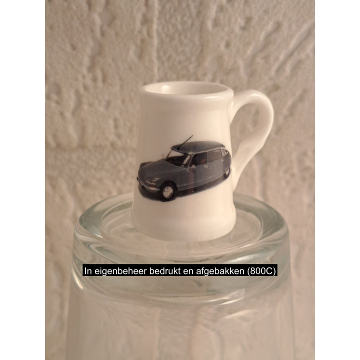 Bierpul van porselein met Citroen DS 21 Snoek afbeelding