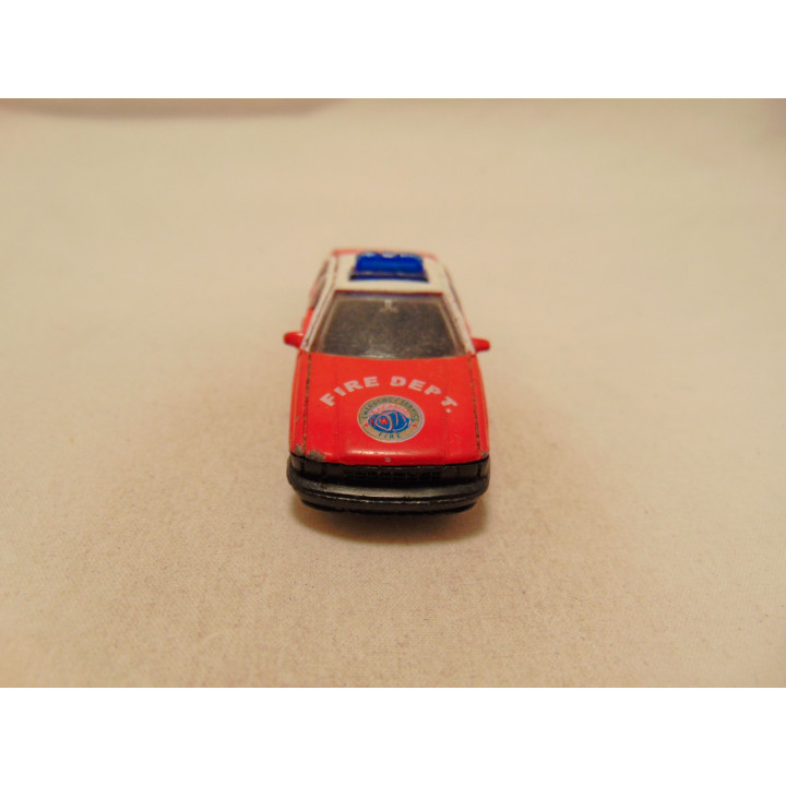 Chevrolet Caprice Brandweer Fire Dept 1:64 Welly rood