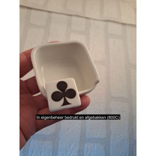 Asbak met speelkaart symbool Klaveren, porselein 7x8.5x4cm
