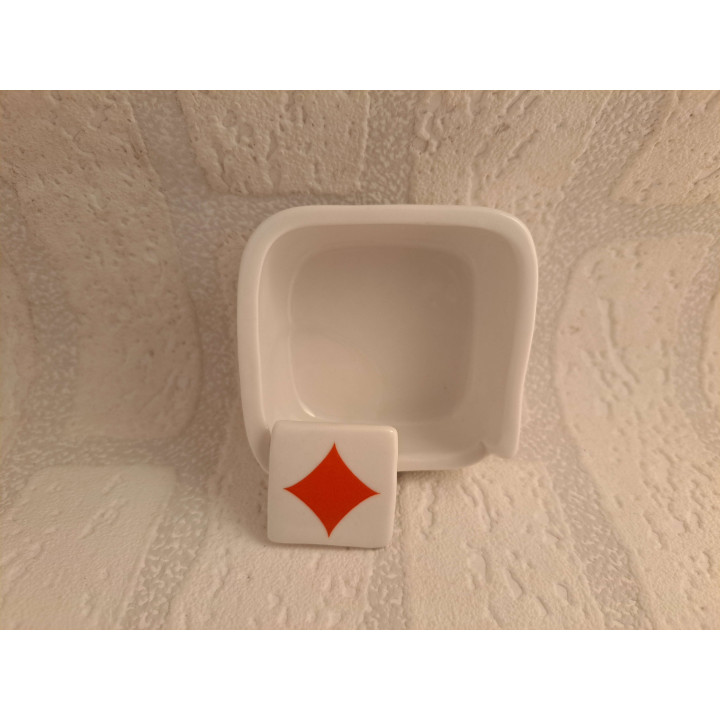 Asbak met speelkaart symbool Ruiten, porselein 7x8.5x4cm - handgemaakt