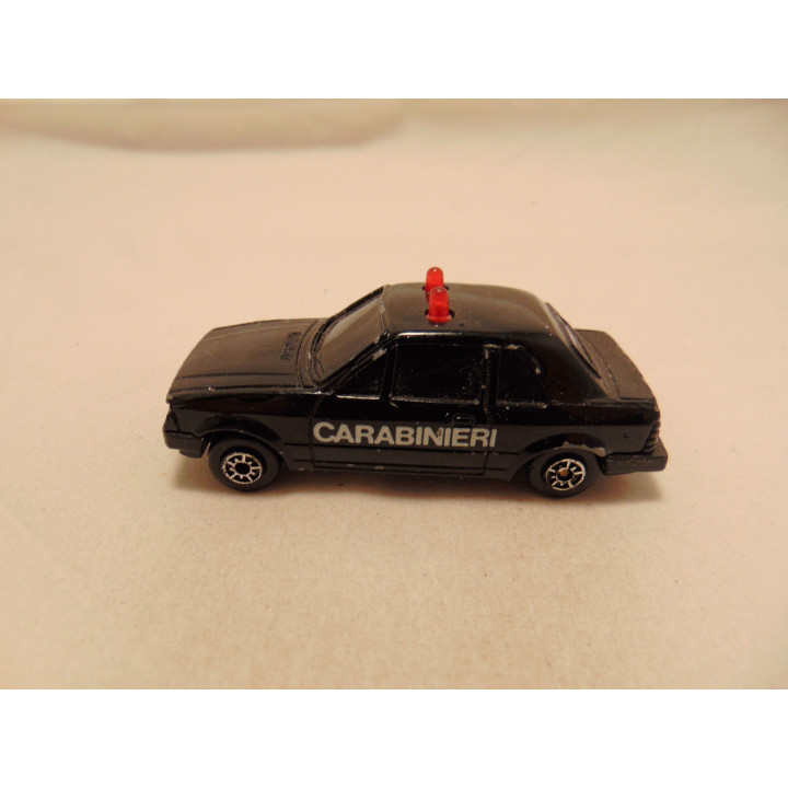 Ford Escort 1.6 1:64 MC Toys Politie Carabinieri zwart