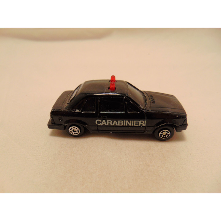 Ford Escort 1.6 1:64 MC Toys Politie Carabinieri zwart