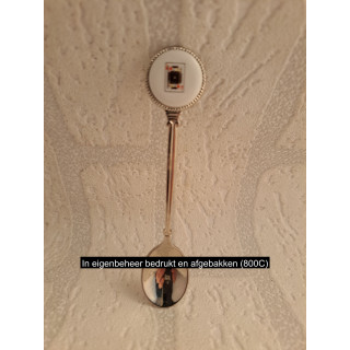 Metaal theelepeltje speelkaart Ruiten Koning op het porselein rondje