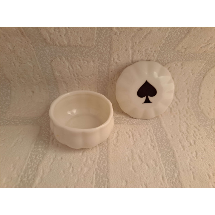 Porselein sieradendoosje met speelkaarten symbool schoppen - handgemaakt