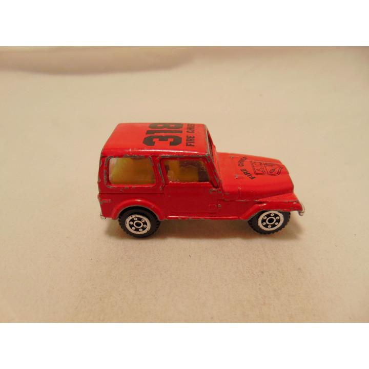 Jeep CJ7 Renegade SUV 1977 Brandweer Fire chief 1:64 rood
