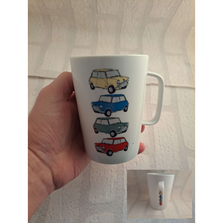 Porselein mok beker met vier kleuren Mini Cooper tekening  - handgemaakt