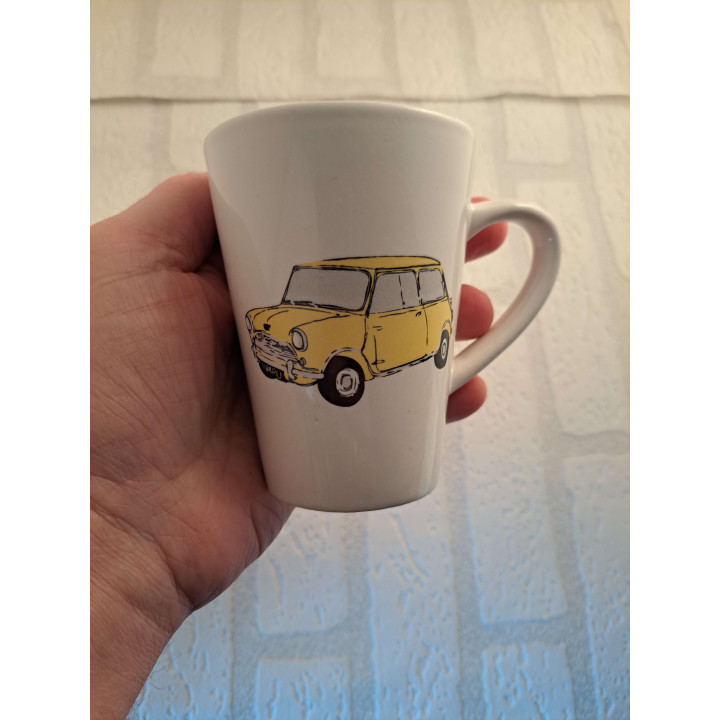 Aardewerk mok beker met gele Mini Cooper tekening - handgemaakt