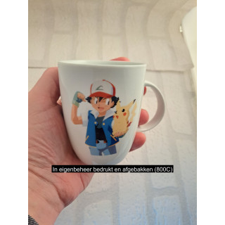 Porseleinen Pokémon Mok Ash Ketchum & Pikachu - Handbedrukt