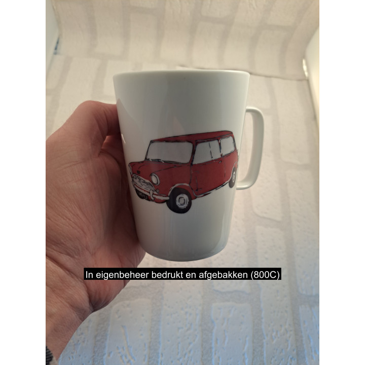 Porselein mok beker met magenta kleur Mini Cooper tekening