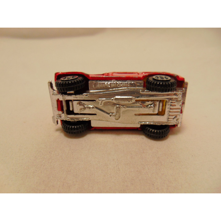 Jeep CJ7 Renegade SUV 1977 Brandweer Fire chief 1:64 rood