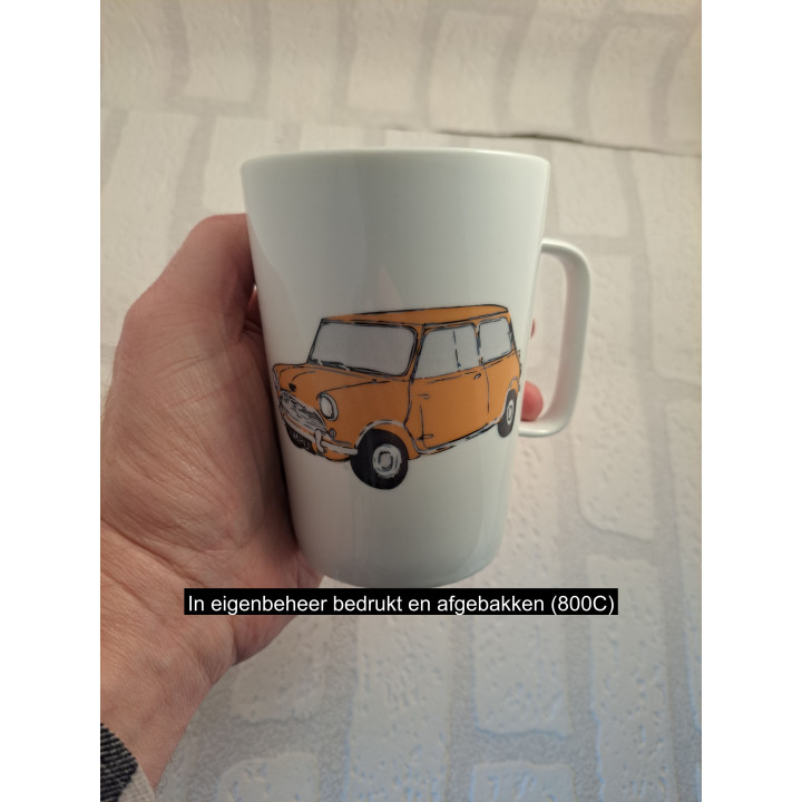 Porselein mok beker met lichtbruine kleur Mini Cooper tekening