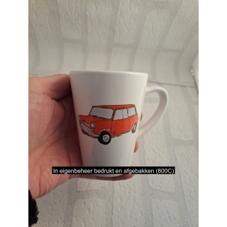 Porselein koffie melk beker met roodoranje Mini Cooper tekening