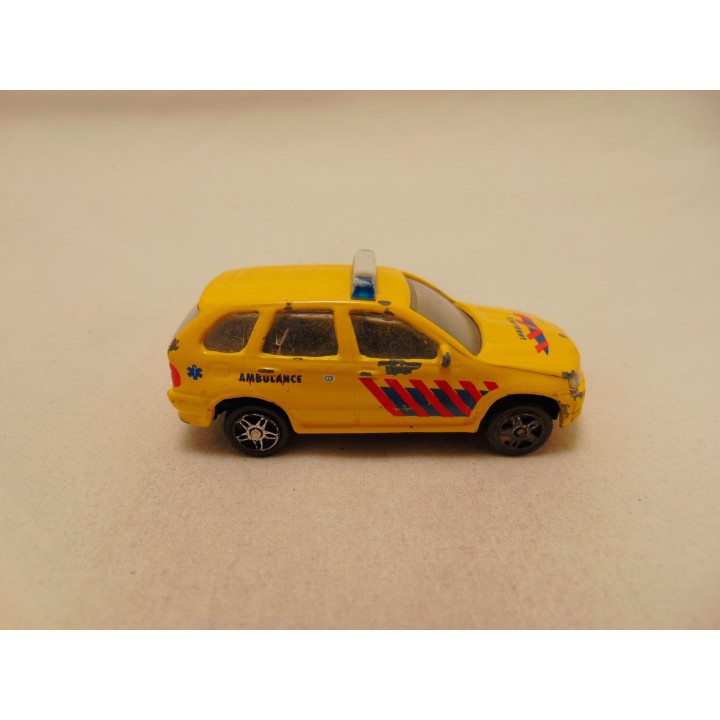 Bmw X5 Nederlandse ambulance 1:72 JoyCity - modelauto
