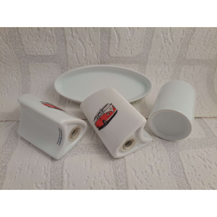 Peper en zoutstel met Volkswagen bus opdruk. porselein 13x6x10cm- handgemaakt