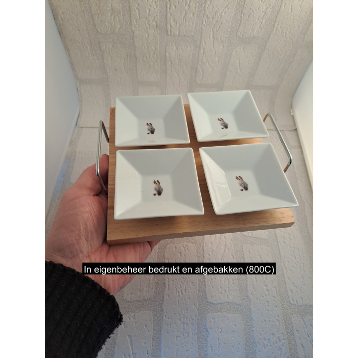 Amuse schaaltjes van porselein met hout plaque met ezel kop