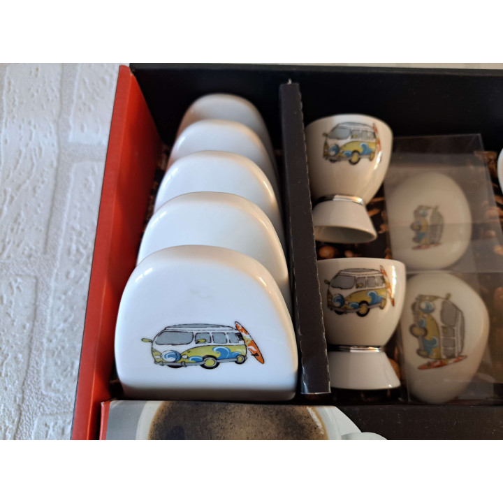 Ontbijtset Volkswagen bus en surfplank, porselein 41x22x9cm - handgemaakt