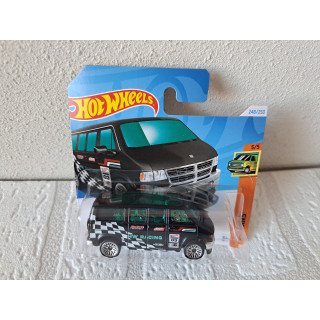 Dodge Ram Van 2001 met Kart Hot wheels 2024 - 248