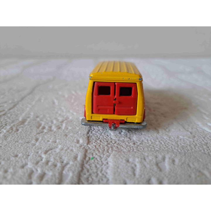Ford E350 Fourgon Circus Magic Majorette 234 1:65 - modelauto